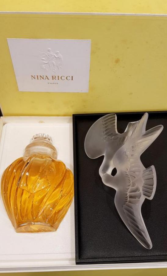 Marc Lalique Nina Ricci Giant Crystal Air Du Temps 2 Liter Perfume Bottle , More Informations...