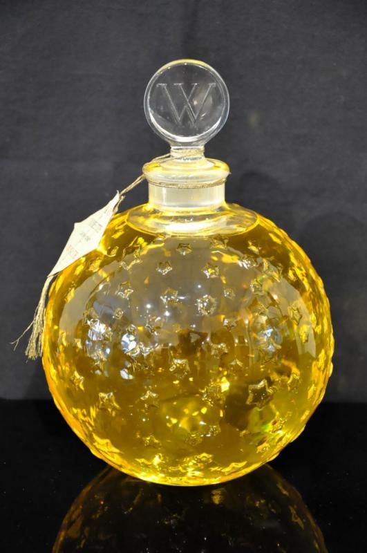 RenÃ© Lalique Giant Perfume Bottle Worth  Majestic Ball I Come Back, More Informations...