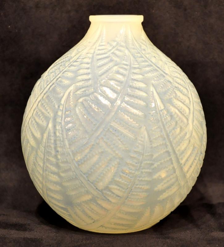RenÃ© Lalique Vase Espalion Opalescent PatinÃ© Art DÃ©co 1927 , Plus d'infos...