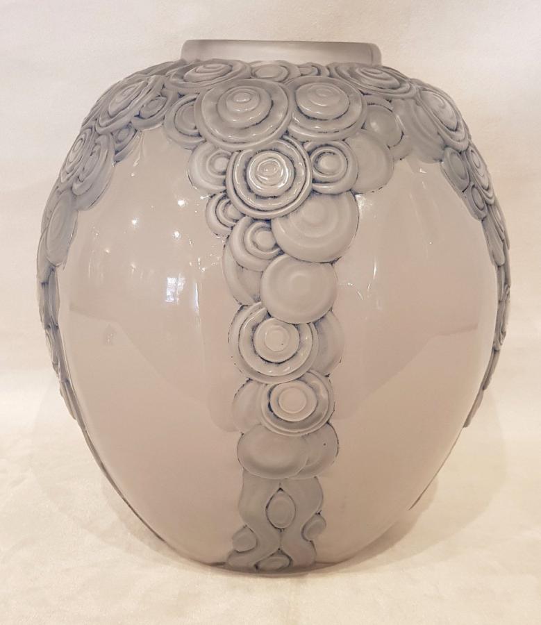 André Hunebelle Vase Model Garlands Art Deco 1930 , More Informations...