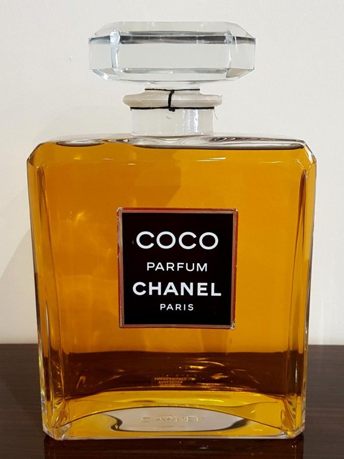 Chanel Coco Giant Bottle , More Informations...