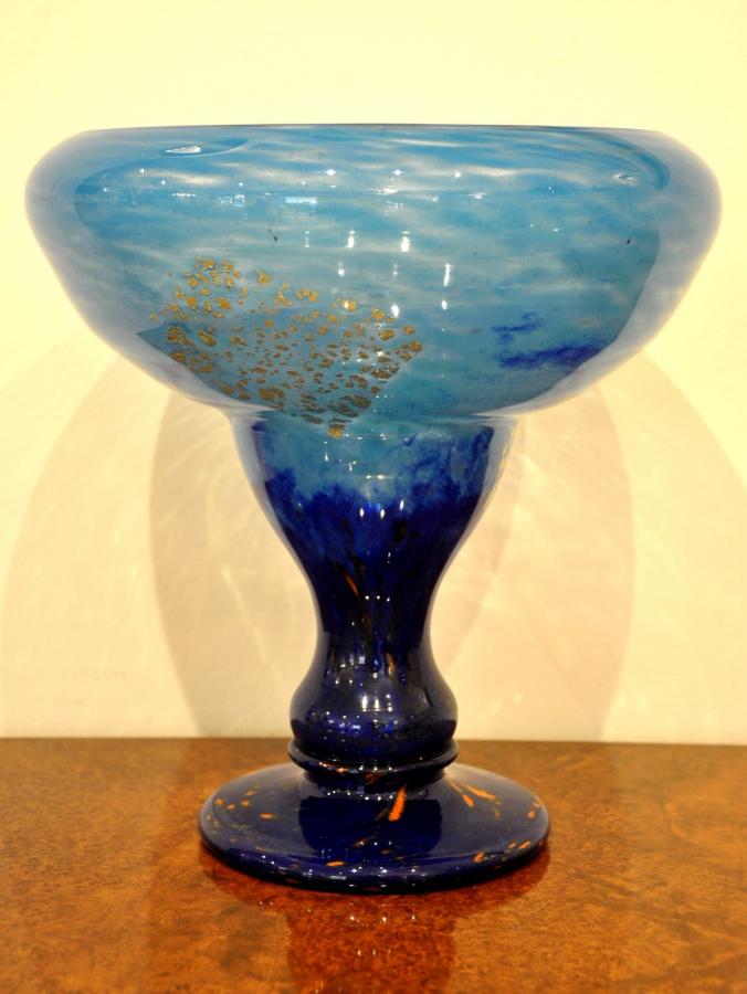 Daum Nancy Coupe Sur Pied Verre Multicouche Bleu Inclusion Or Art DÃ©co 1925-1930, More Informations...