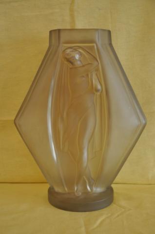 ETLING vase ART DECO signed SEVIN, More Informations...