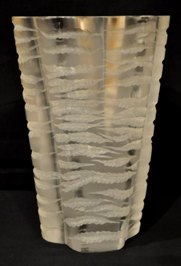 Marc Lalique Crystal Senlis Vase Circa 1970 , More Informations...