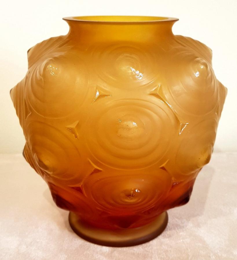 Sabino Paris Art Deco Color Shell Vase 1930 , More Informations...
