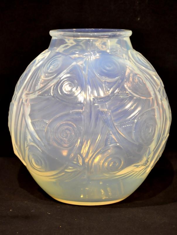 SABINO PARIS VASE FISHES OPALESCENT Art Deco 1929, More Informations...