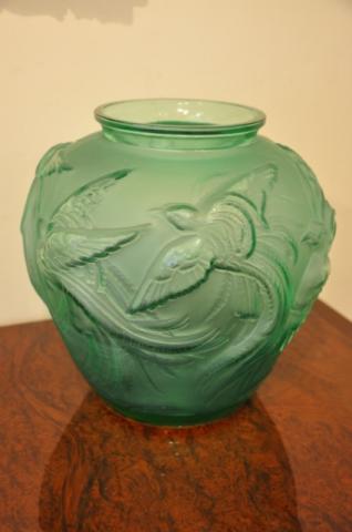 VERLYS  ART DECO GREEN  GLASS VASE, More Informations...