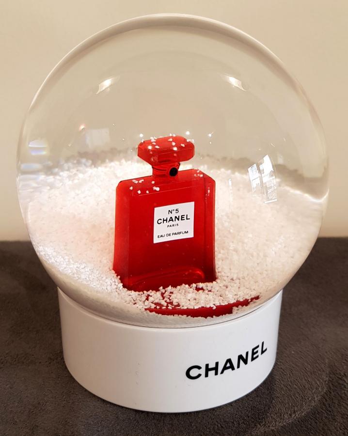 CHANEL BOULE DE NEIGE NÂ°5 ROUGE DANS SON COFFRET, Plus d'infos...