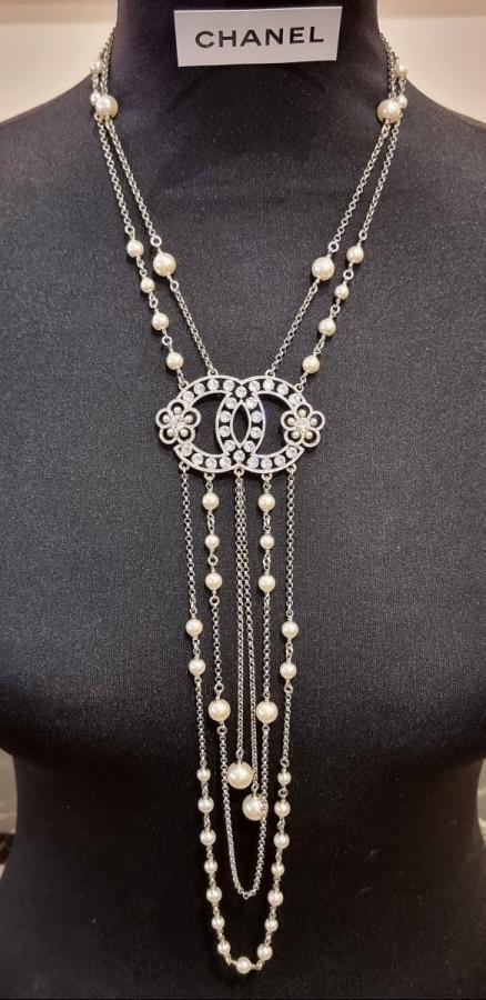 Chanel Sautoir Collier Collection CroisiÃ¨re Chutes De Perles Et Cristal , Plus d'infos...