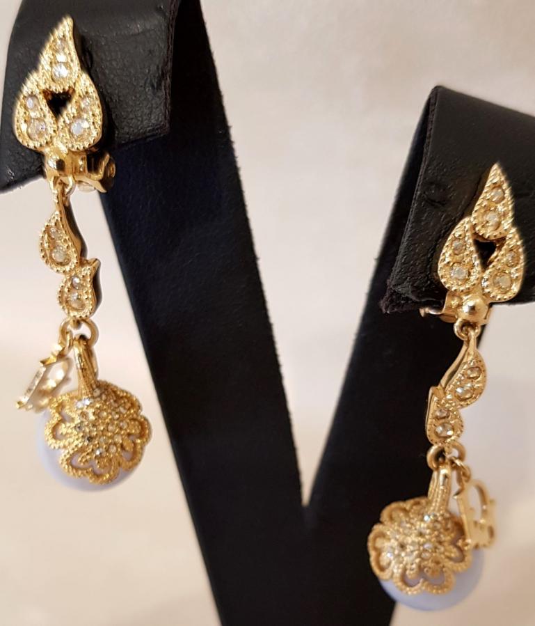 CHRISTIAN DIOR BOUCLES D'OREILLES , Plus d'infos...