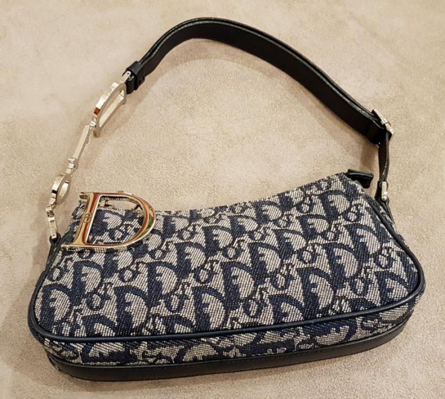 CHRISTIAN DIOR SAC MONOGRAMME TOILE & CUIR , Plus d'infos...