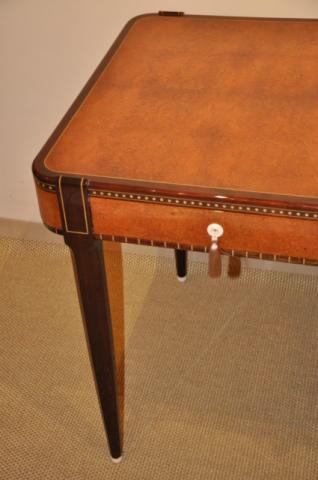 TABLE DESK ART DECO  in AMBOYNA , More Informations...