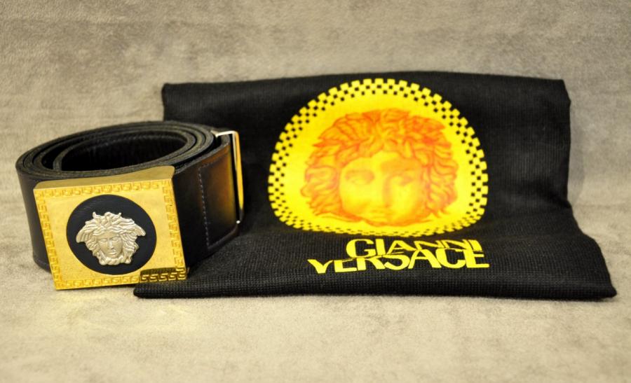  Gianni Versace Medusa woman belt black leather , More Informations...