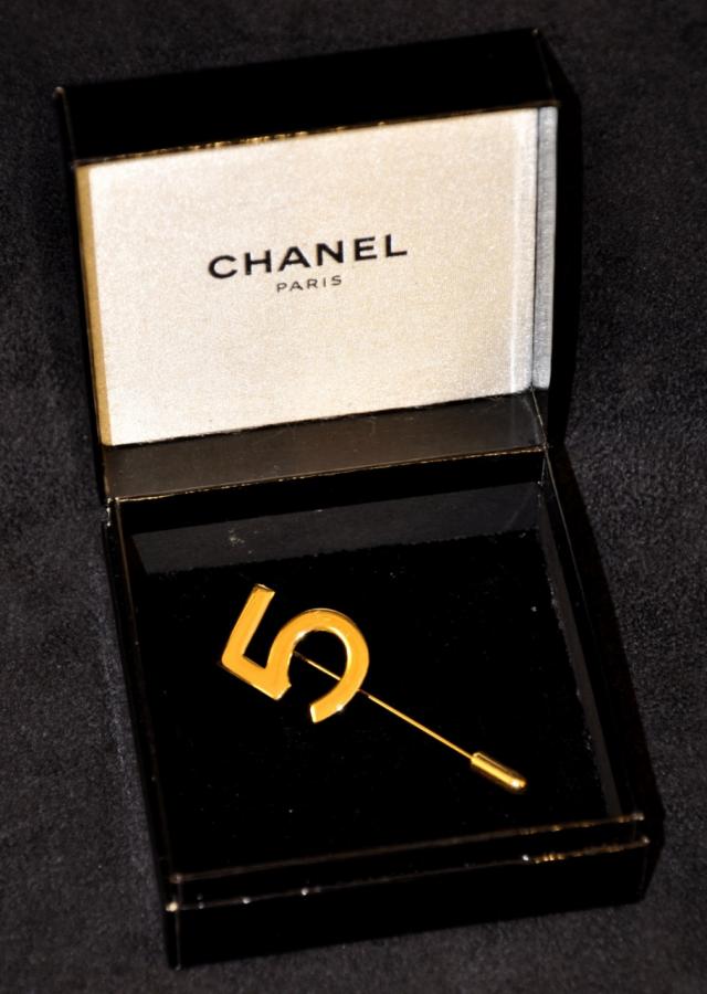 chanel no 5 brooch