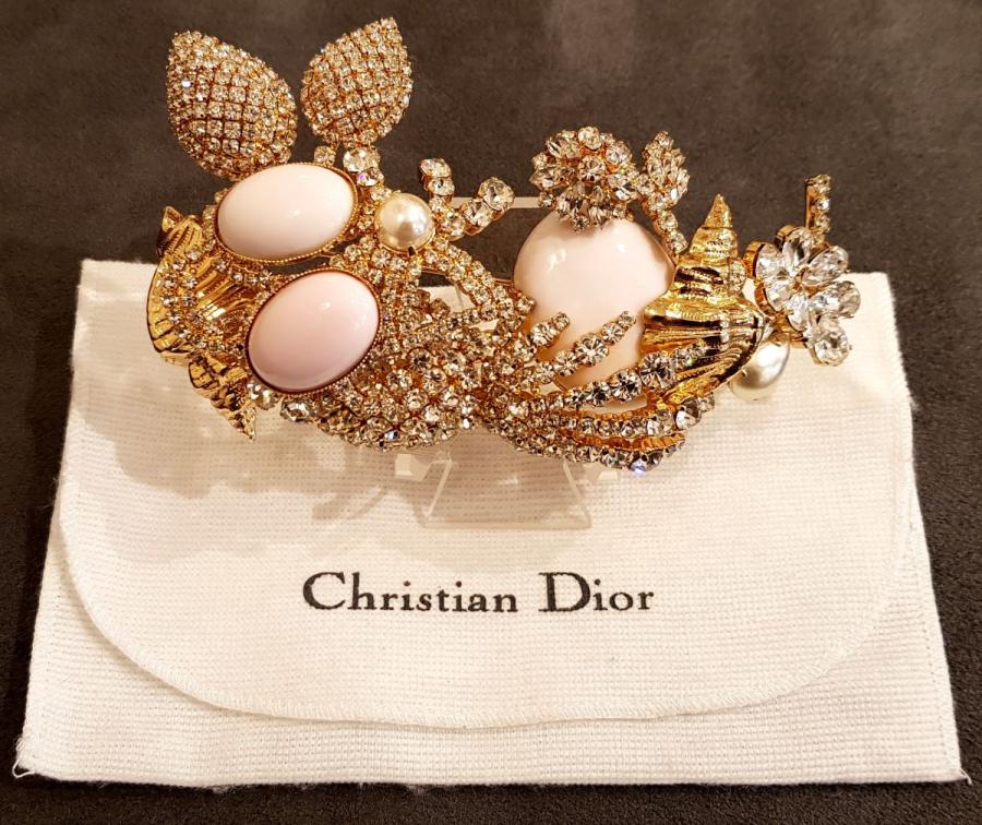 CRISTIAN DIOR BROOCH, More Informations...