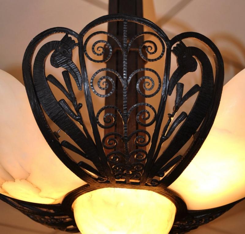 Lustre français vintage en fer à 5 feux - En vente sur