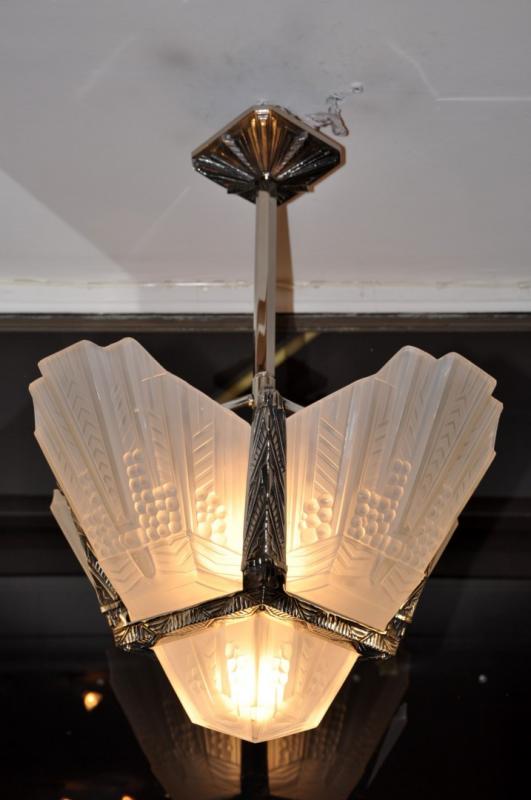 EJG FRANCE CHANDELIER BRONZE & GLASS ART DECO 1930, More Informations...