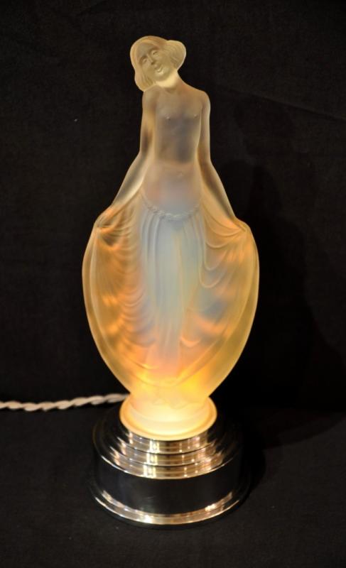 ETLING OPALESCENT SCULPTURE DANCER LAMP ART DECO 1930, More Informations...