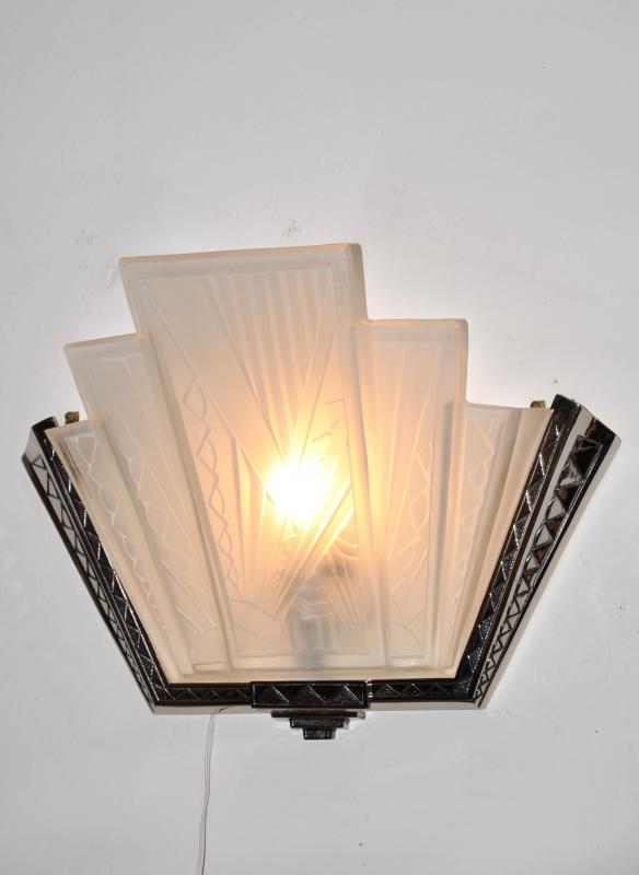 VERLYS VERRERIES DES HANOTS PAIR OF SCONCES ART DECO 1930, More Informations...