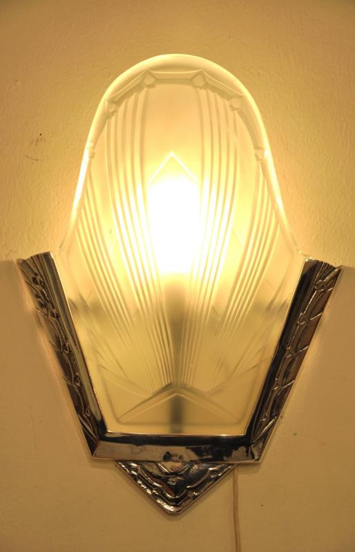 VERRERIES DES HANOTS 4 WALL SCONCES ART DECO 1930 GLASS & SILVERED BRONZE  , More Informations...