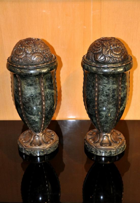 SUE & MARE PAIRE DE VASES MARBRE ET BRONZE ART DECO, Plus d'infos...