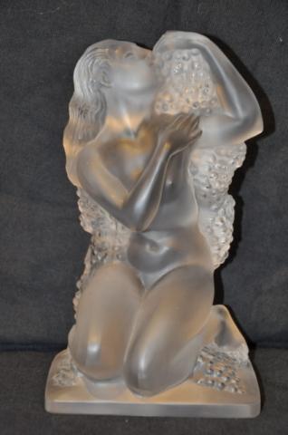 LALIQUE FRANCE glass figure  Automne, More Informations...