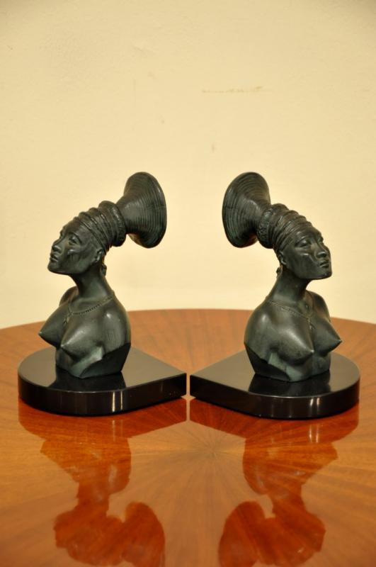 PAIR OF BOOKENDS SCULPTURES ART DECO 1924-1925, More Informations...