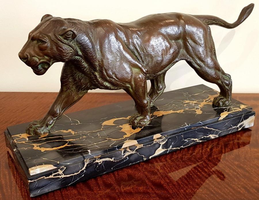 Paul Edouard Delabriere Sculpture Bronze Lionne, Plus d'infos...